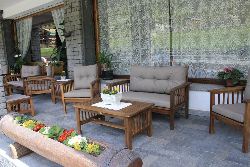 Hotel Sarre Exterior photo