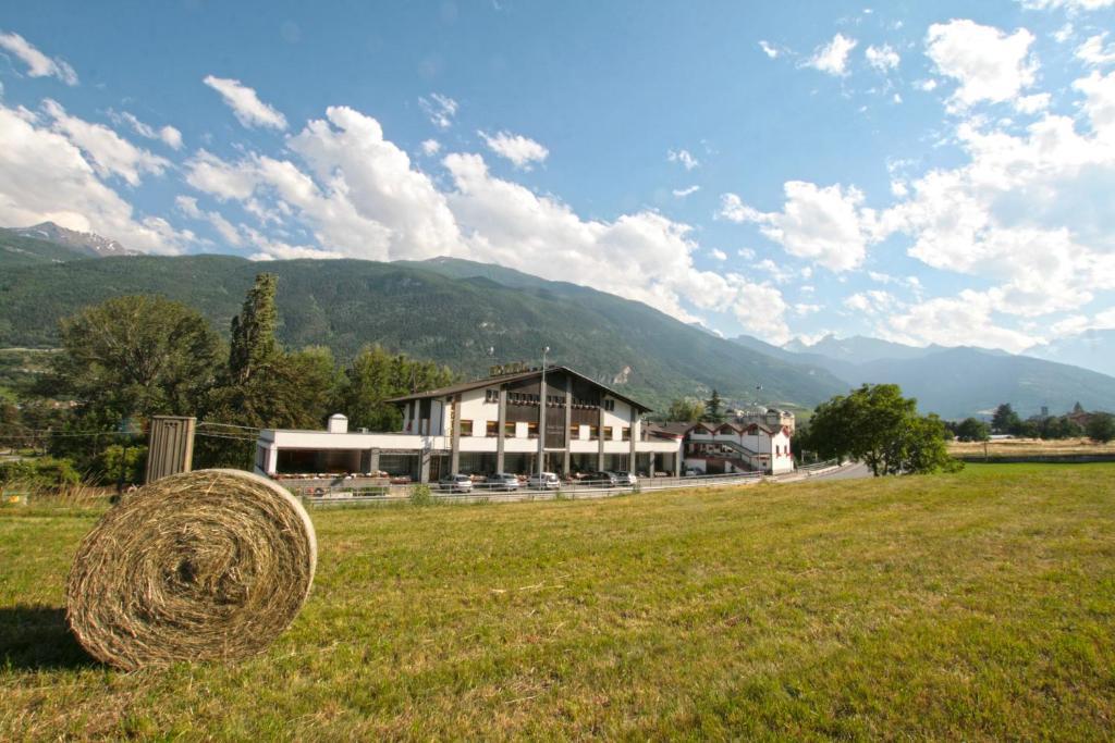 Hotel Sarre Exterior photo